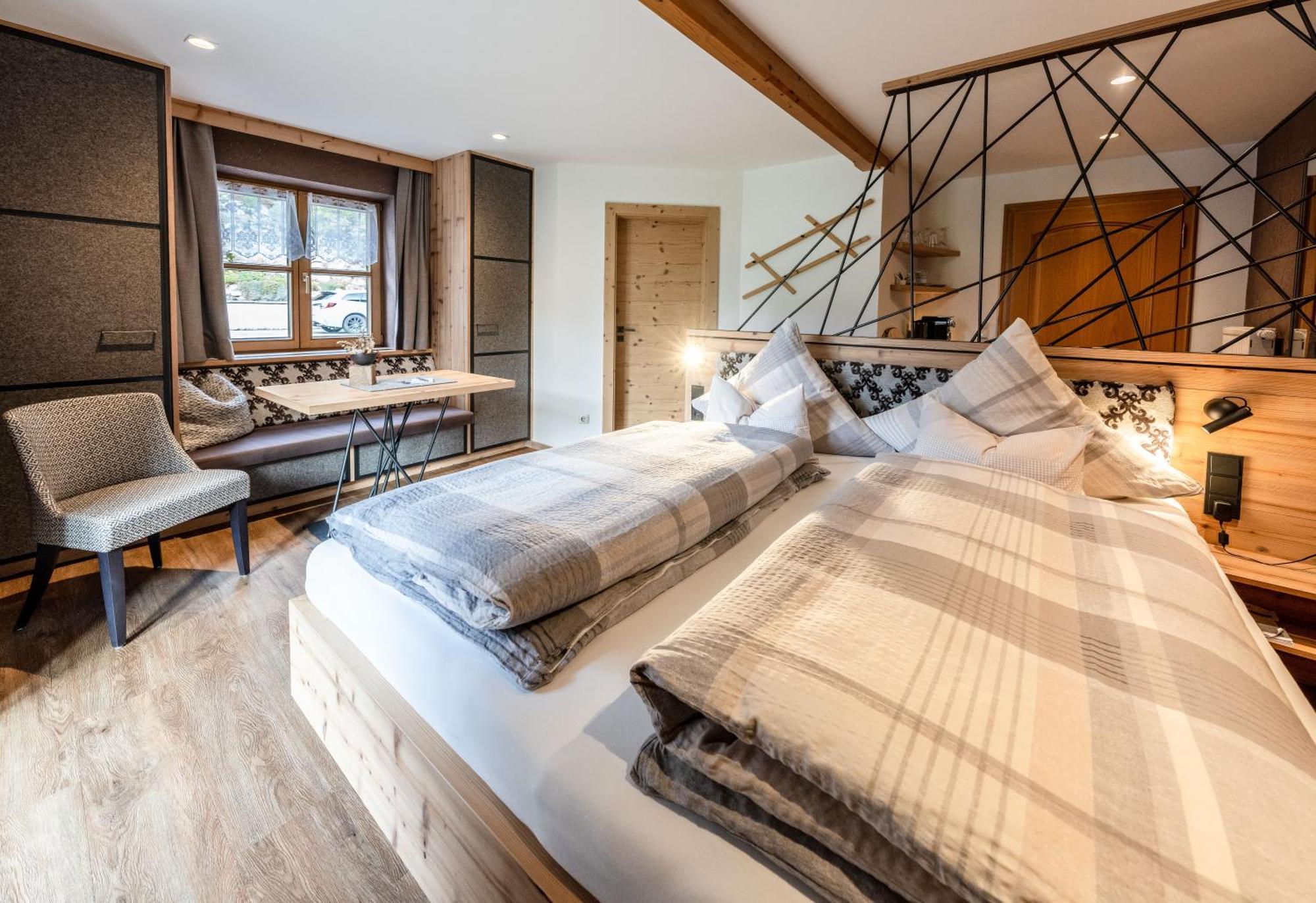 Haus Daheim Apartment มิทเทนวัลด์ ภายนอก รูปภาพ